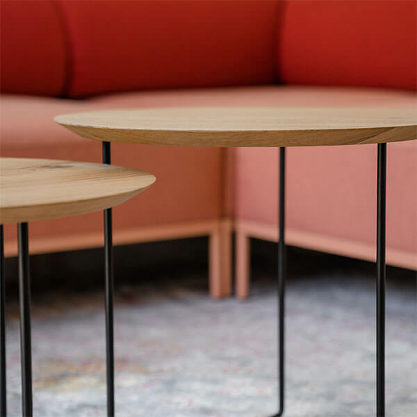 Eiche 01_0001_weld_co_beistelltisch_eiche_01_bte01_schwarz_detail02_q.jpg
